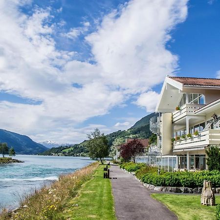 Hotel Loenfjord 卢恩 外观 照片