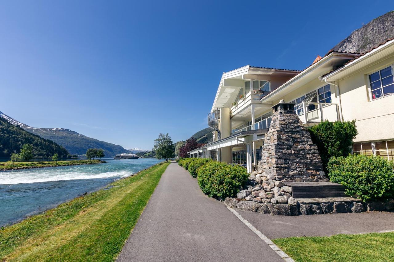 Hotel Loenfjord 卢恩 外观 照片