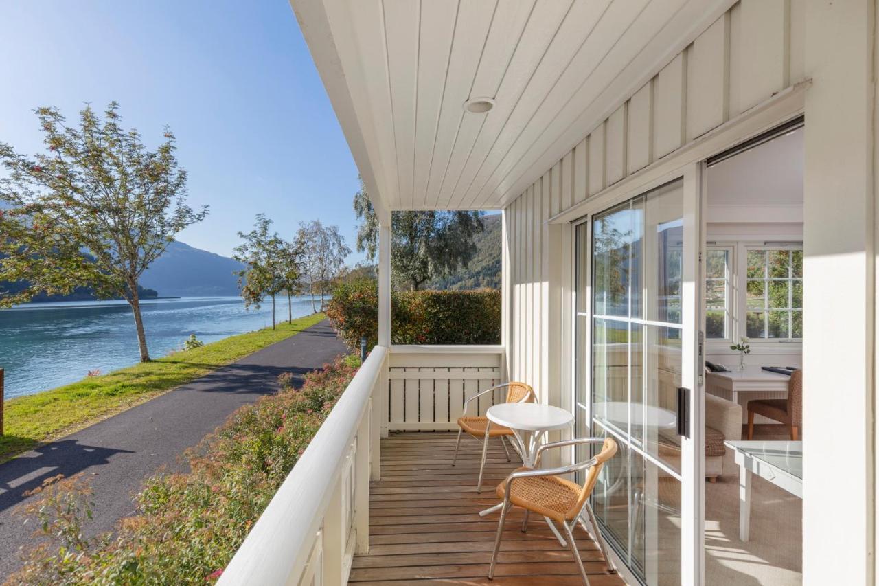 Hotel Loenfjord 卢恩 外观 照片