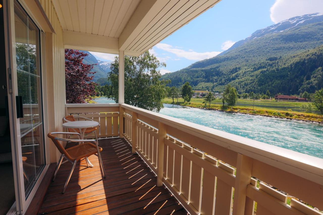 Hotel Loenfjord 卢恩 外观 照片