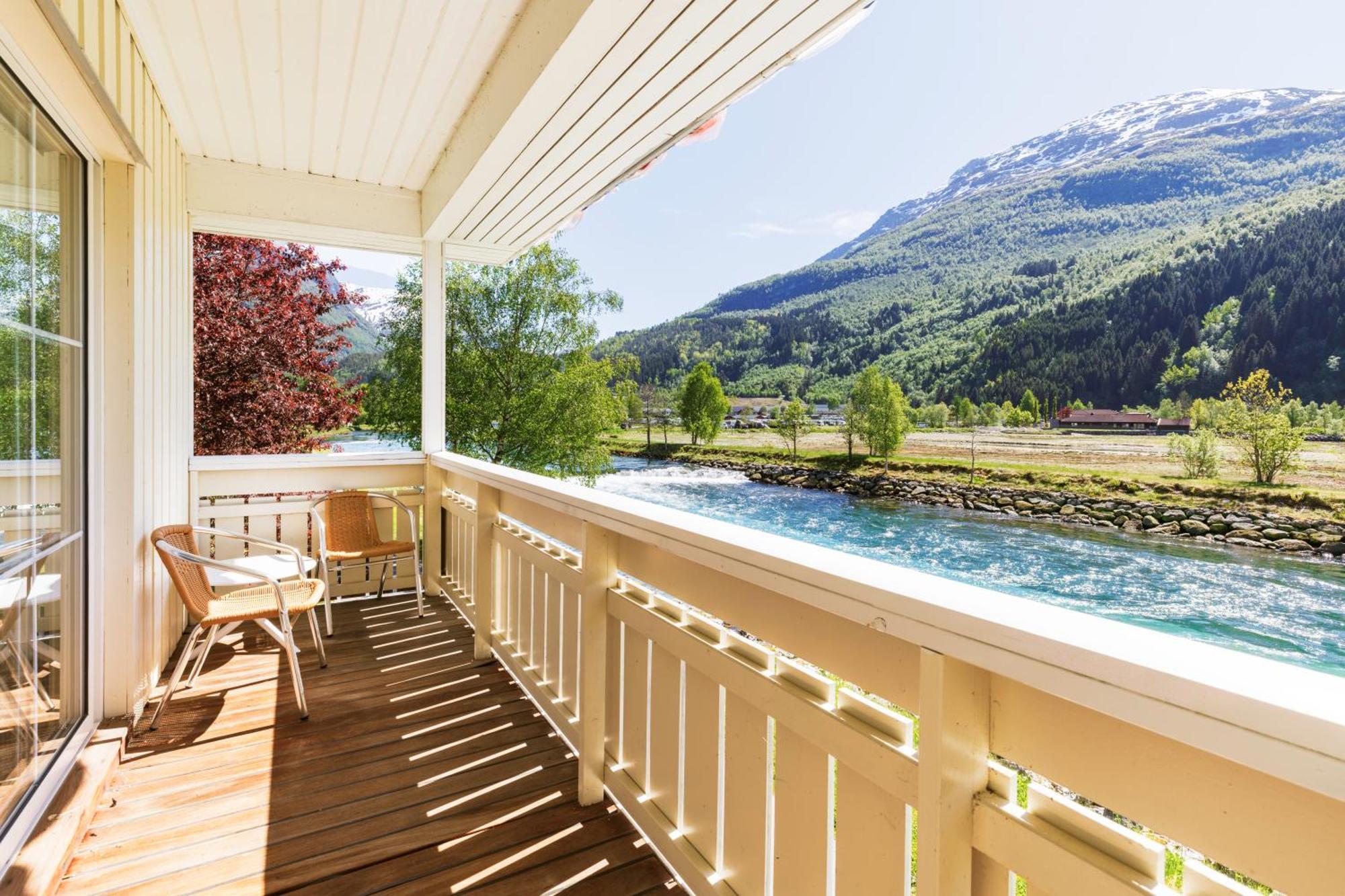 Hotel Loenfjord 卢恩 外观 照片