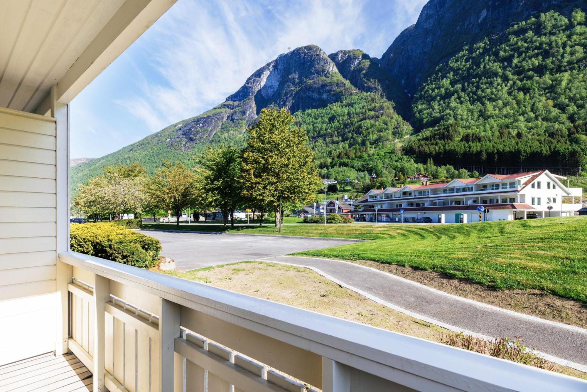 Hotel Loenfjord 卢恩 外观 照片